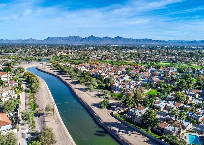 Patio View Of Golf & Mountain View, Pets Welcome Holiday home
